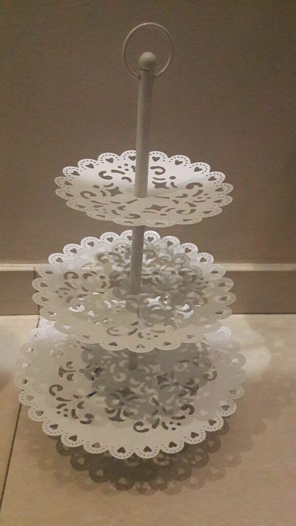 3 TIER WHITE METAL MESH CAKE STAND