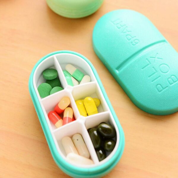 PLASTIC PILL BOX