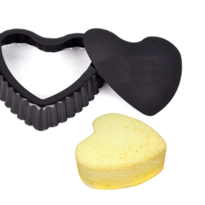 NON-STICK MINI HEART TART PAN WITH LOOSE BASE