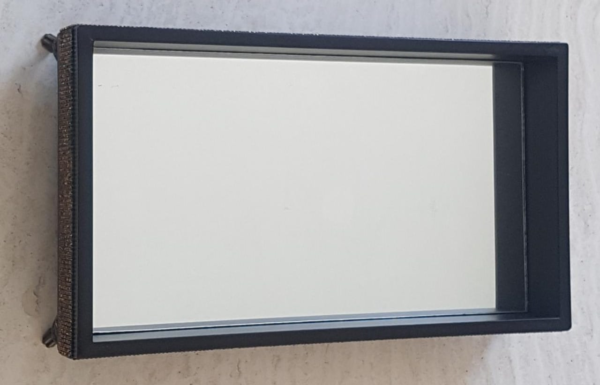 WOODEN MIRROR TRAY WITH PEDESTALS & DIAMANTE BORDER - Image 2