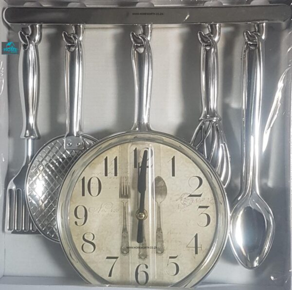 KITCHEN WALL CLOCK UTENSIL DESIGN