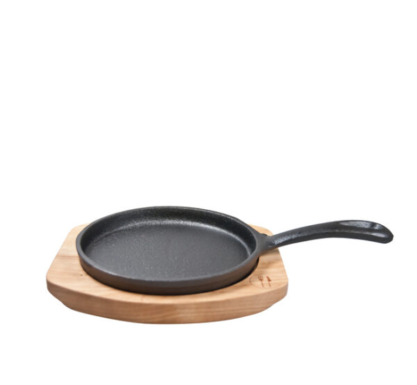 CAST IRON FRY PAN WITH HANDLE W/BIRCH WOOD BOARD 130x120mm REGENT - Image 2